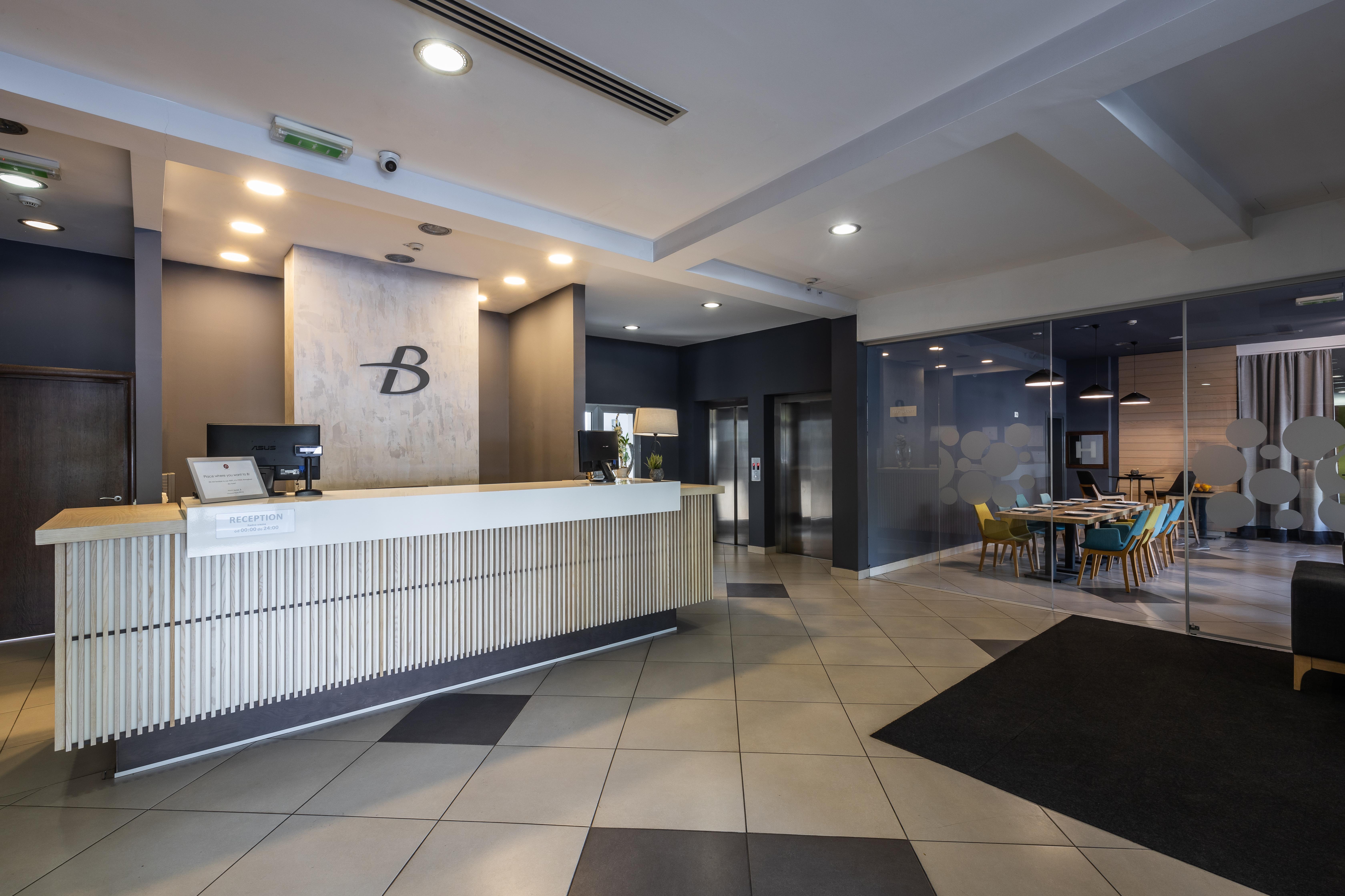 贝尔格莱德b酒店 外观 照片